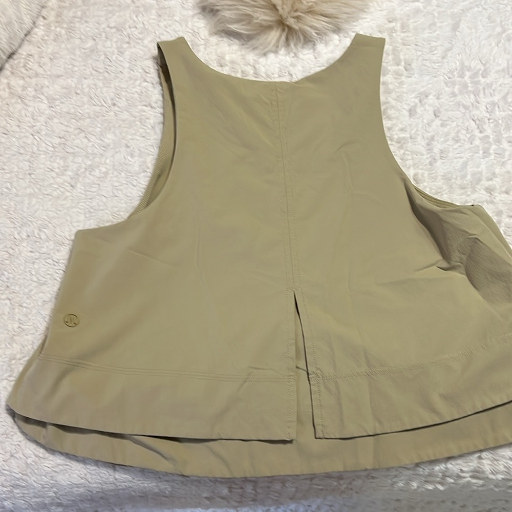 Lululemon cropped tank - Picture 3 of 3